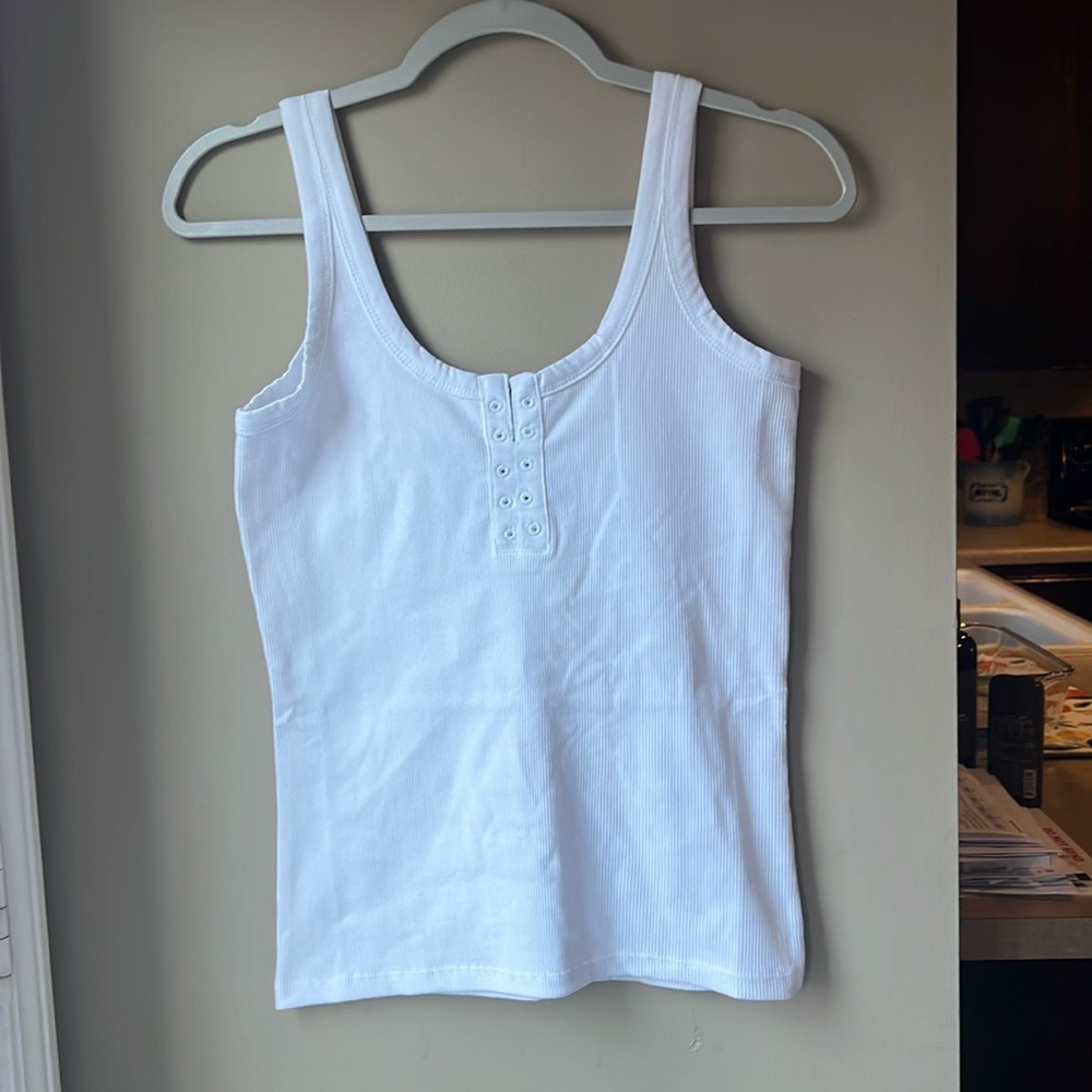 Eyelet tank